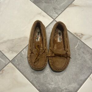 Minnetonka slippers authentic